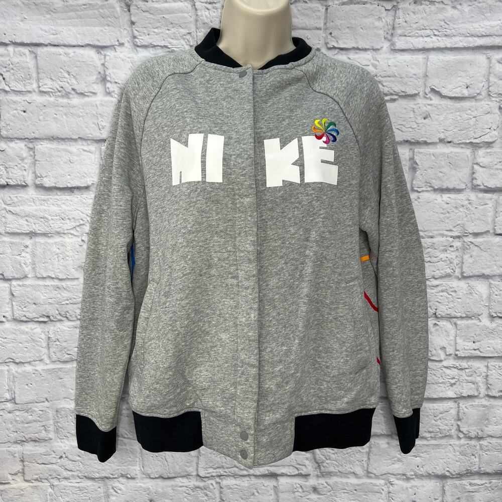 Nike Womens Swoosh Pinwheel Button Down Jacket Size S Gray CK0435 Sweatshirt